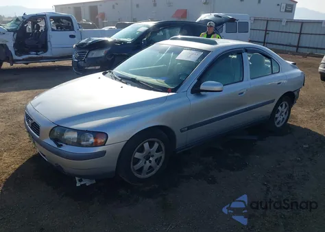 2004 Volvo S60 2.5T Awd z USA, uszkodzony, nr VIN YV1RH59H242374586